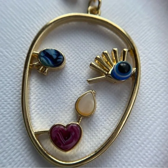 🆕 Gold tone Picasso face art earrings 18k plated - Picture 4 of 6